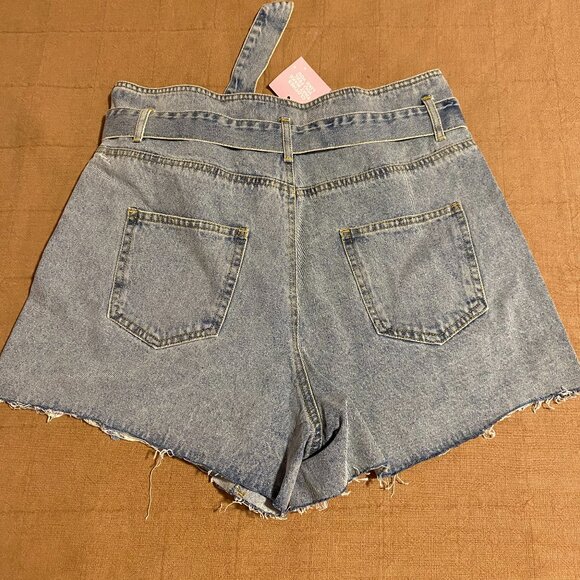 Dressed in Lala Boutique Item - Distressed Jean Shorts L - Picture 3 of 4